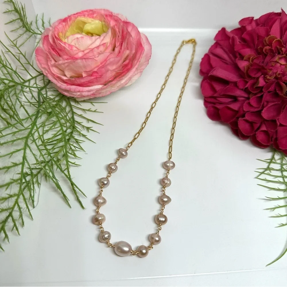 NEW⚜️Blush Freshwater Pearl Hand Linked Necklace